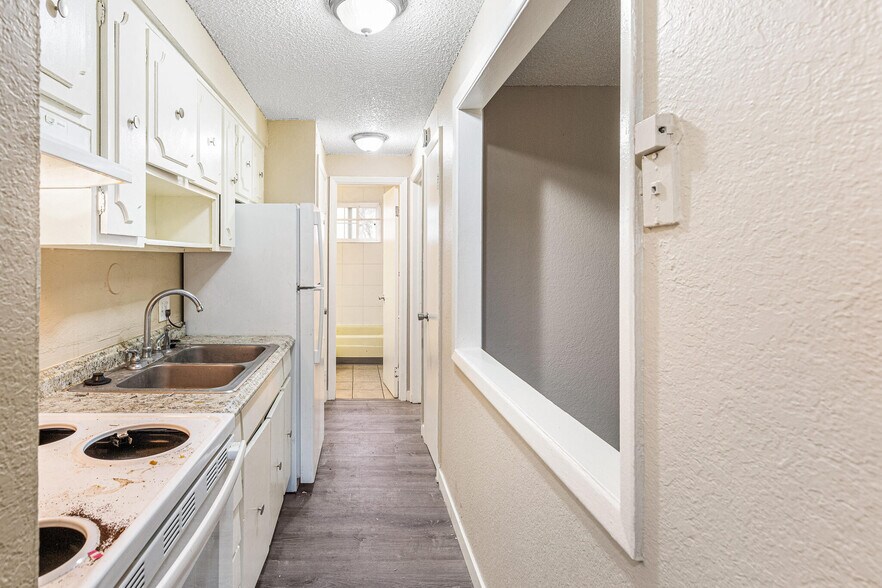 More Photos Of 7251 Samuel Dr, Denver Apartments For Sale