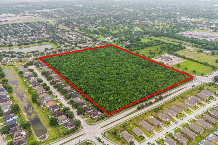 More Photos Of 4835 Magnolia Parkway, Pearland Land For Sale