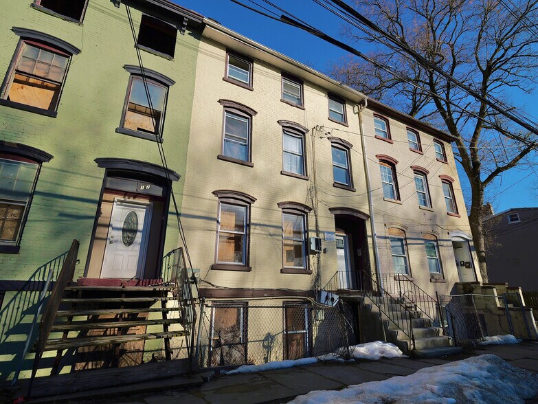 More Photos Of 170 Chambers St, Newburgh Apartments For Sale
