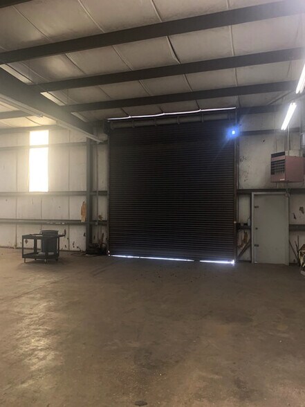 More Photos Of 116 Nolan Rd, Broussard Distribution For Lease