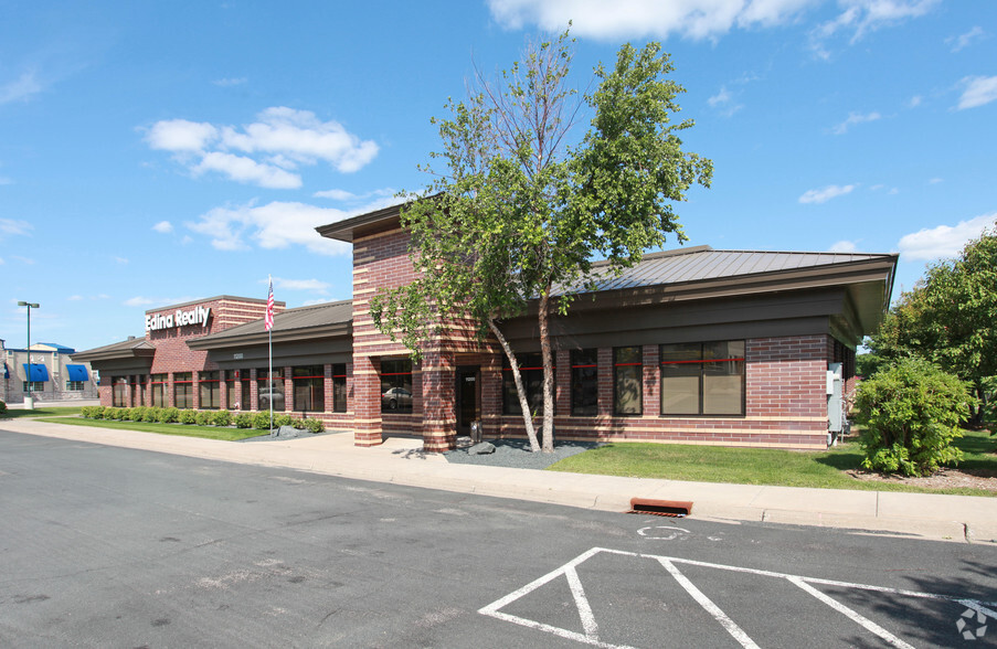 Primary Photo Of 11200 N Commerce Dr, Champlin Office For Lease