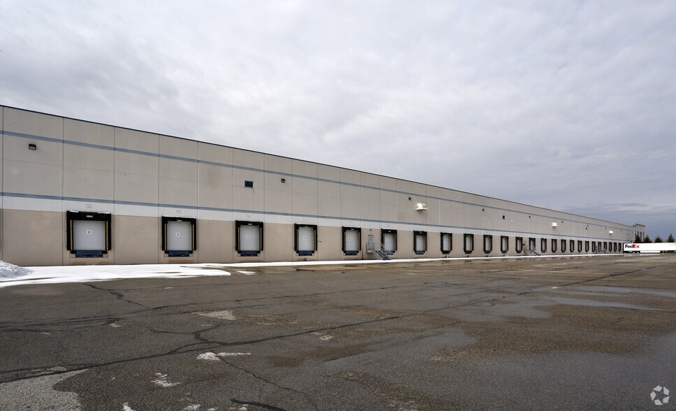 More Photos Of 6887 W 350 N, Greenfield Warehouse For Lease