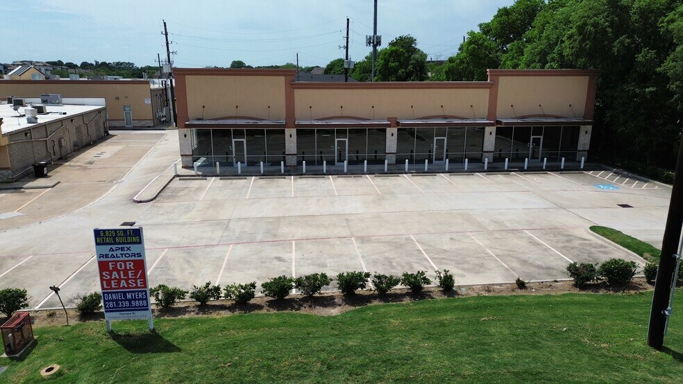 More Photos Of 18010 Kingsland Blvd, Houston General Retail For Sale