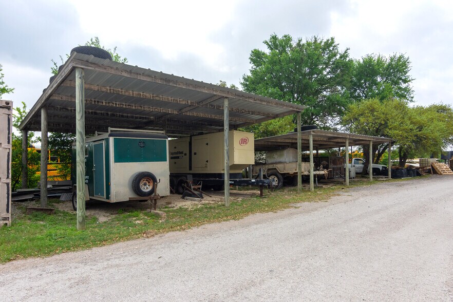 More Photos Of 2520 W Highway 290, Dripping Springs Light Manufacturing For Sale