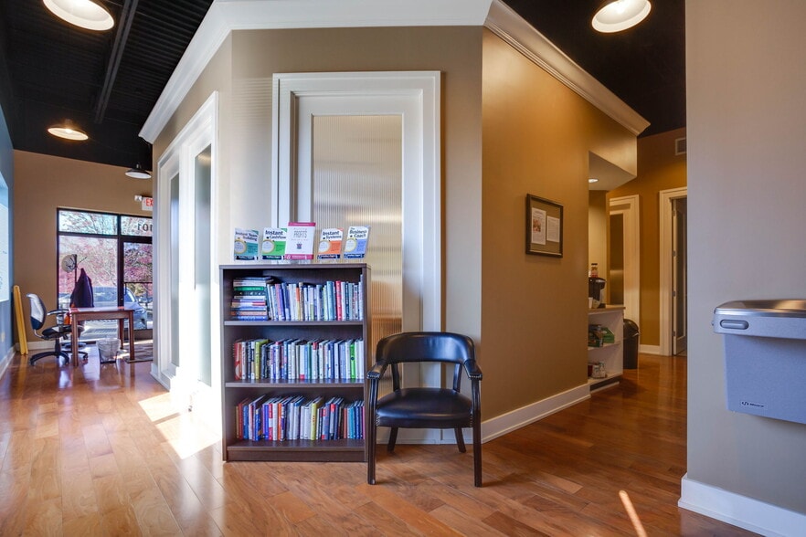 More Photos Of 3820 N Elm St, Greensboro Medical For Lease