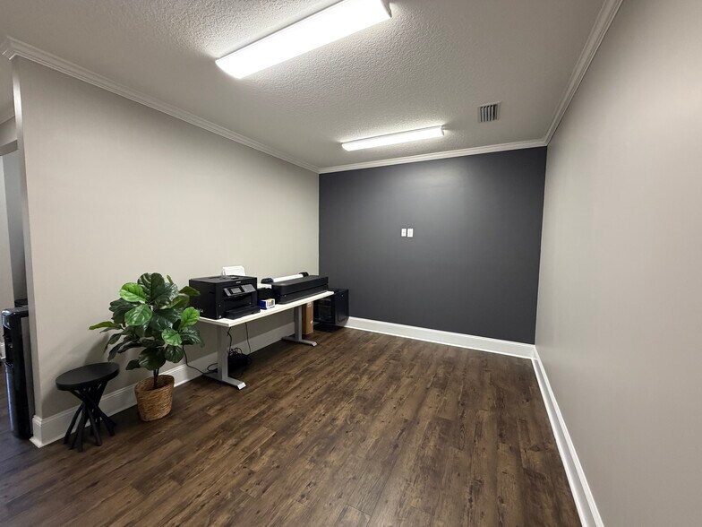 More Photos Of 9310 Old Kings Rd S, Jacksonville Office For Lease
