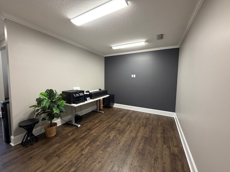 More Photos Of 9310 Old Kings Rd S, Jacksonville Office For Lease
