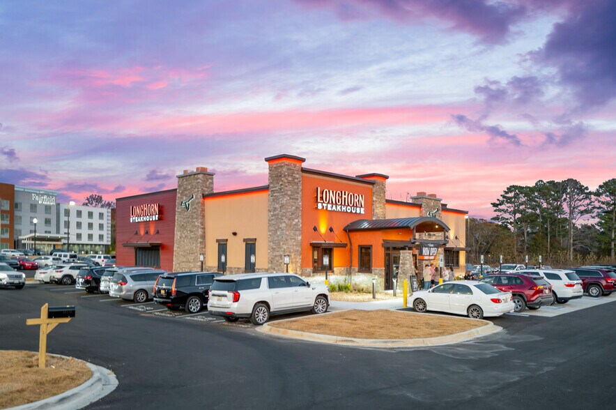 More Photos Of 10170 US Highway 431, Albertville General Retail For Sale