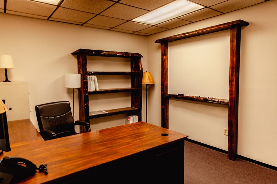 More Photos Of 3448 N Huetter Rd, Post Falls Office For Sale