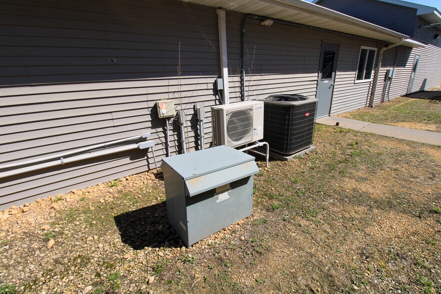 More Photos Of 5640 44th Ave S, Clinton Industrial For Sale
