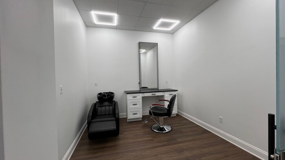 More Photos Of 1651 Powder Springs Rd, Marietta Unknown For Lease