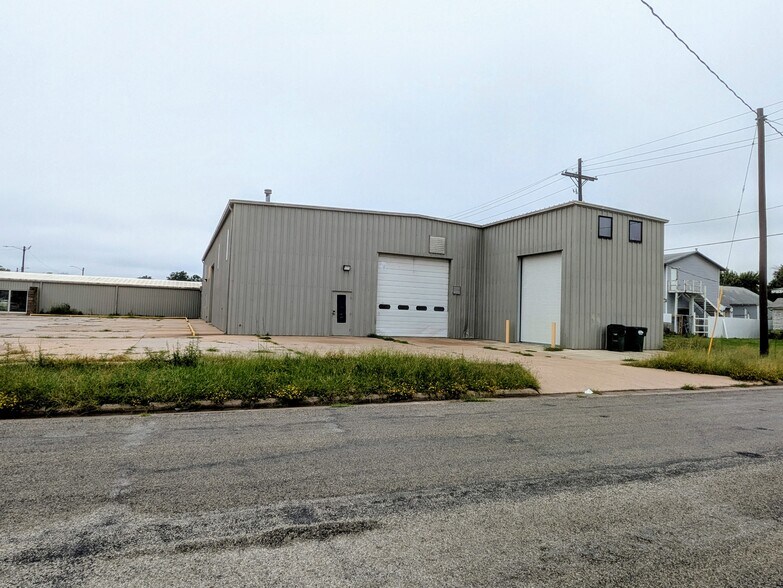 Primary Photo Of 930 E 4th Ave, Hutchinson Industrial For Lease