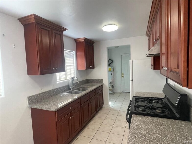 More Photos Of 20365 Broken Bow Rd, Apple Valley Apartments For Sale