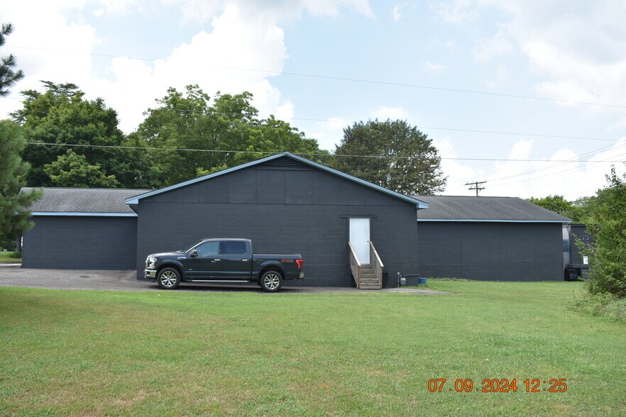 More Photos Of 826 S Post Rd, Shelby Storefront For Sale