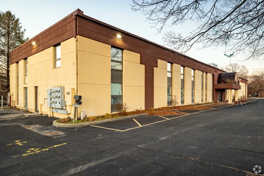 More Photos Of 3680 Route 112, Coram Unknown For Lease