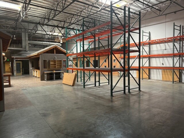 More Photos Of 7107-7139 Telegraph Rd, Montebello Warehouse For Sale