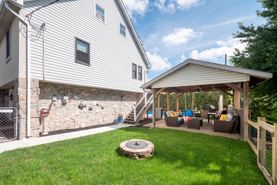 More Photos Of 270 E Northampton St, Bath Restaurant For Sale