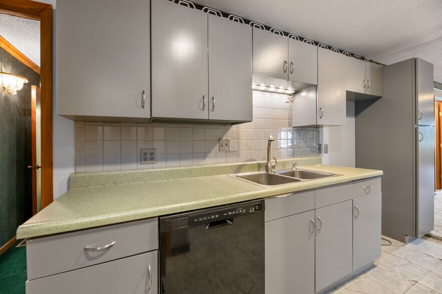 More Photos Of 106 Shadybrook Dr, Cheney Office For Sale