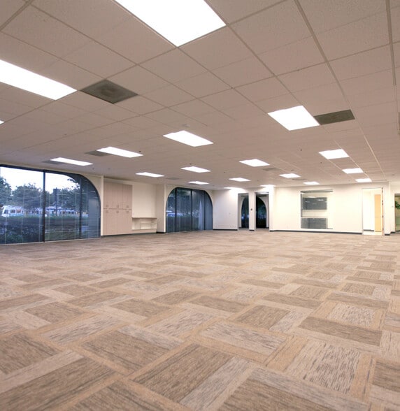 More Photos Of 2901 Tasman Dr, Santa Clara Loft Creative Space For Lease