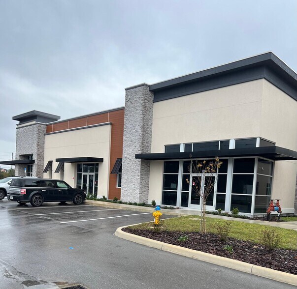 More Photos Of 2508 – 2516 Jacks Rd, Davenport Storefront Retail Office For Lease