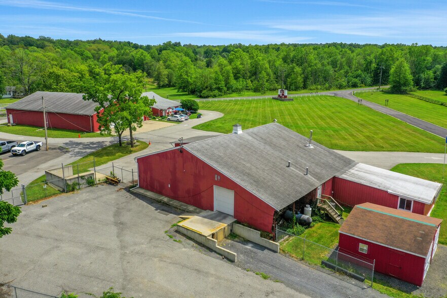 More Photos Of 269 Stone Schoolhouse Rd, Bloomingburg Warehouse For Sale