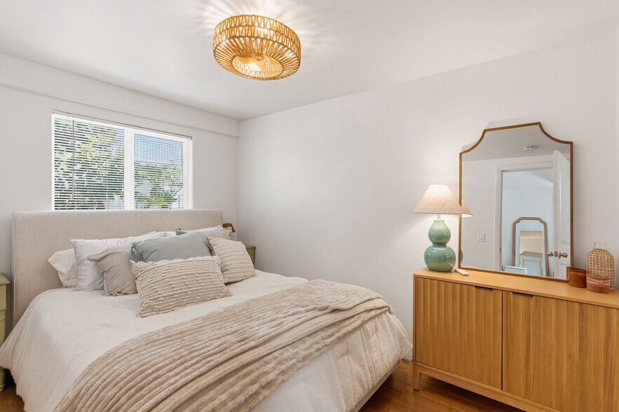 More Photos Of 215 Lolita St, Encinitas Apartments For Sale