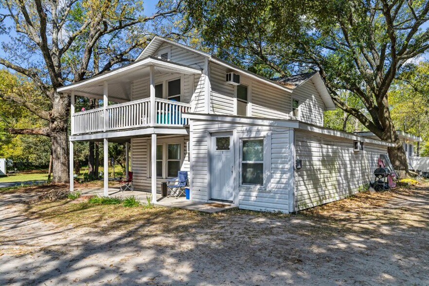More Photos Of 401 Alder St, Myrtle Beach Apartments For Sale