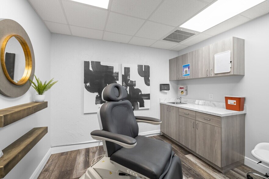 More Photos Of 815 S Howard Ave, Tampa Medical For Sale