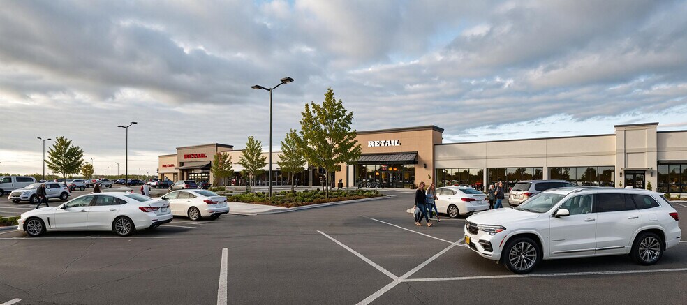 Primary Photo Of 3201-3205 N Mayfair Rd, Wauwatosa General Retail For Lease