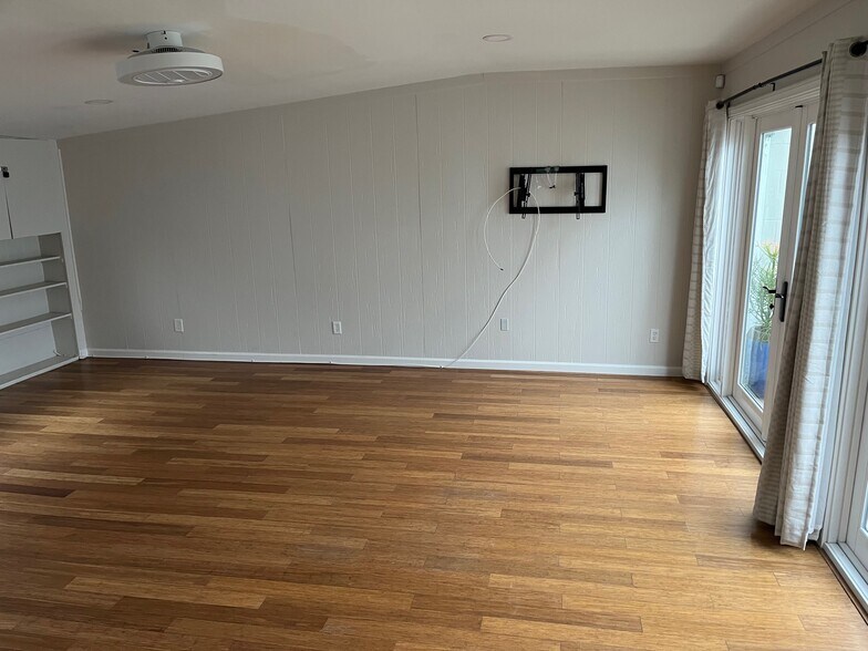 More Photos Of 135 Avenida Granada, San Clemente Medical For Sale