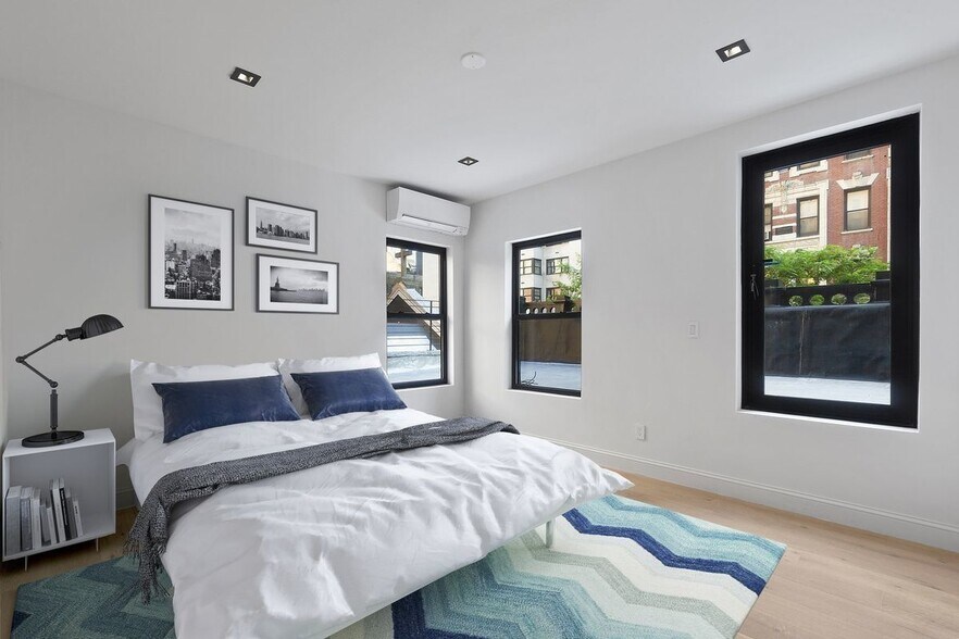 More Photos Of 141 E 17th St, New York Apartments For Sale