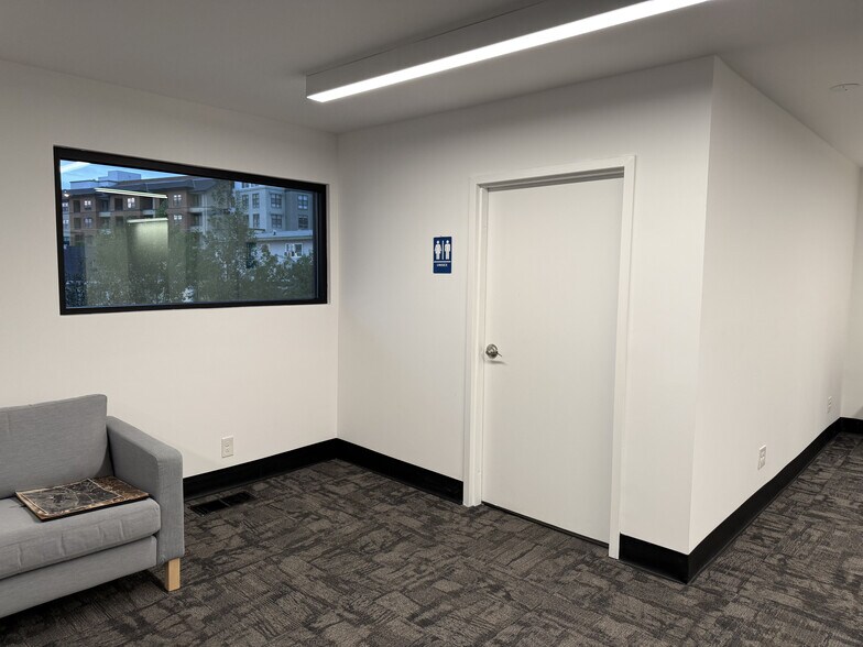 More Photos Of 558 Brewster Ave, Redwood City Loft Creative Space For Lease