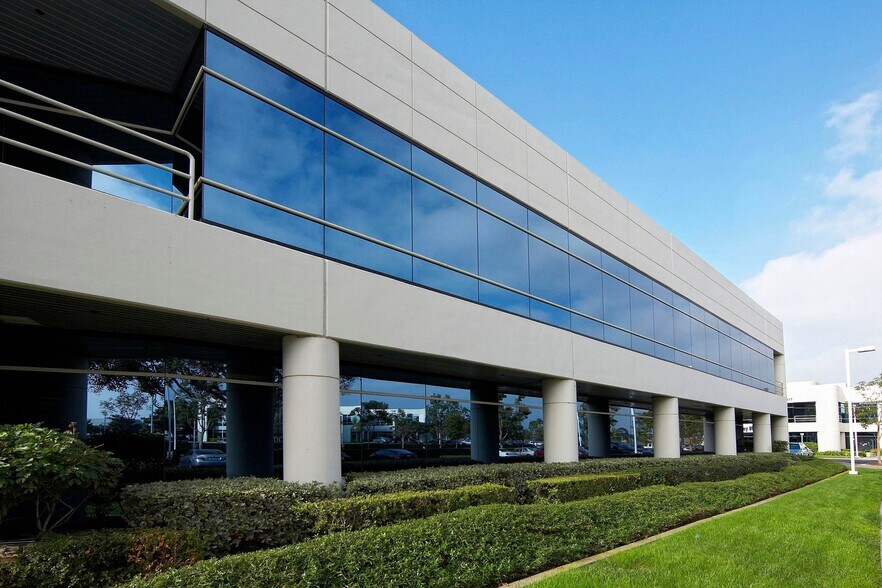 More Photos Of 213 Technology Dr, Irvine Unknown For Lease