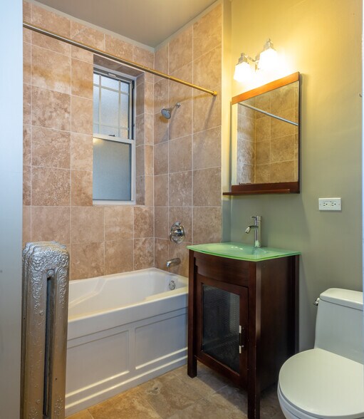 More Photos Of 1370 W Wilson Ave, Chicago Apartments For Sale