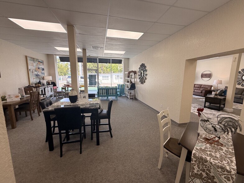 More Photos Of 21 Main St, Titusville General Retail For Sale