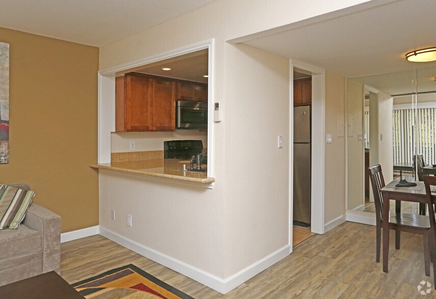 More Photos Of 20 E Main St, Los Gatos Apartments For Lease