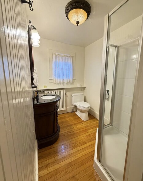 More Photos Of 1004 Park Ave, Galena Specialty For Sale