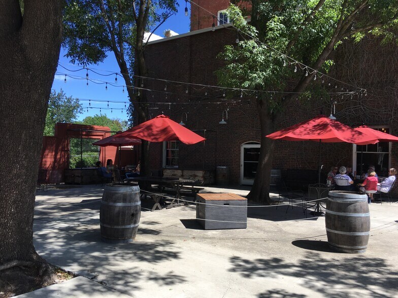 More Photos Of 1059 Court St, Woodland Loft Creative Space For Lease