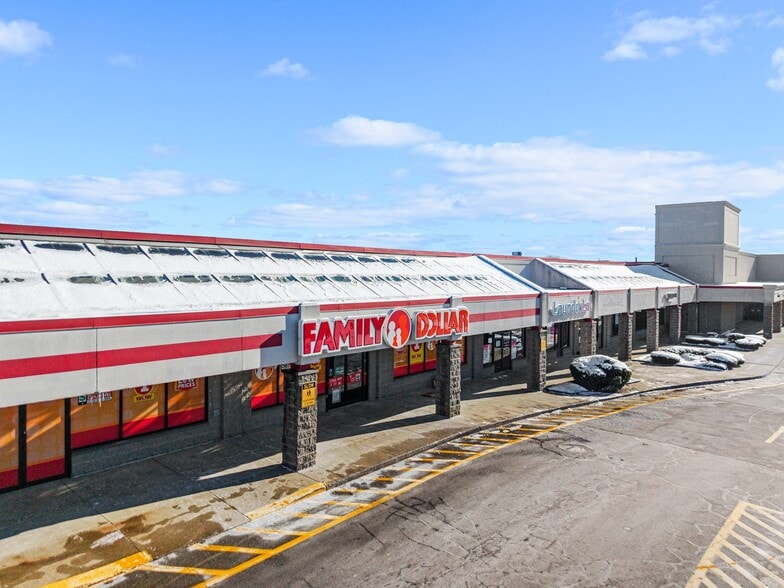 More Photos Of 950 Kings Hwy, New Bedford Storefront For Lease