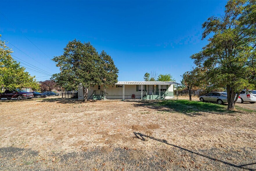 More Photos Of 144 Reager St, Medford Apartments For Sale