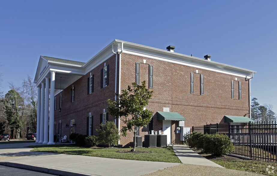 More Photos Of 211-223 Water Country Pky, Williamsburg Office For Lease