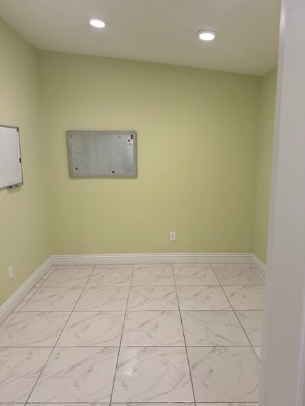 More Photos Of 1610 E Sahara Ave, Las Vegas Freestanding For Sale