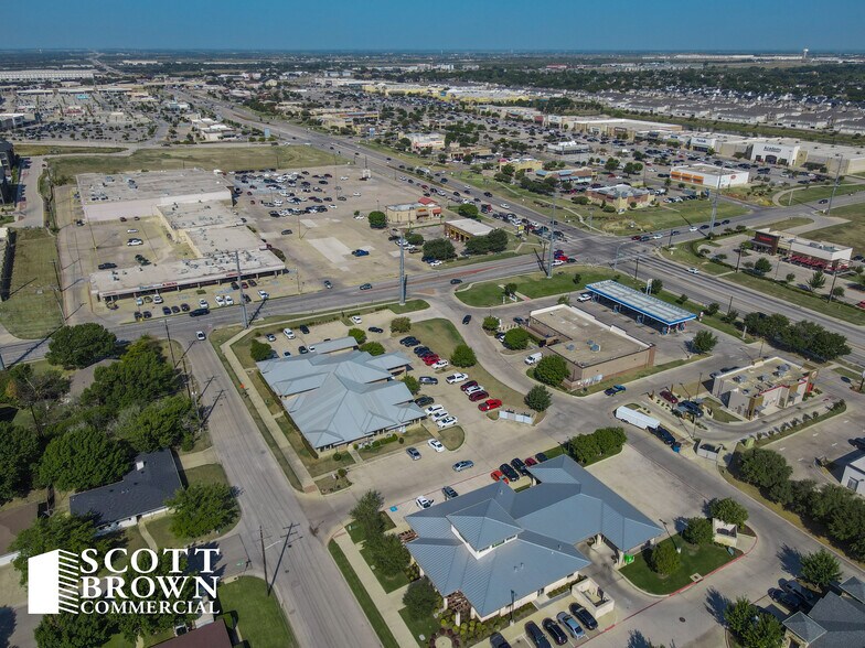 More Photos Of 2220 Emery St, Denton Medical For Lease