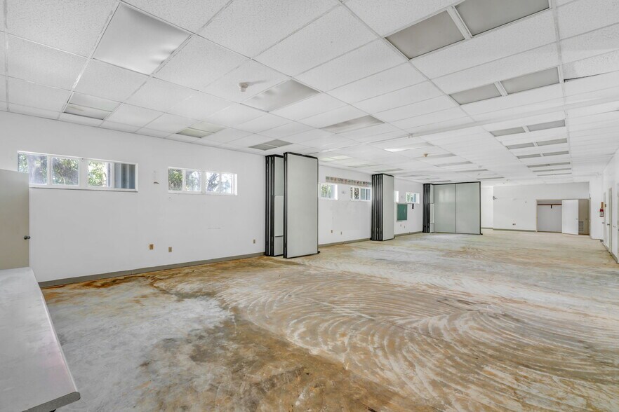 More Photos Of 14 125th Street Gulf, Marathon Office Residential For Sale