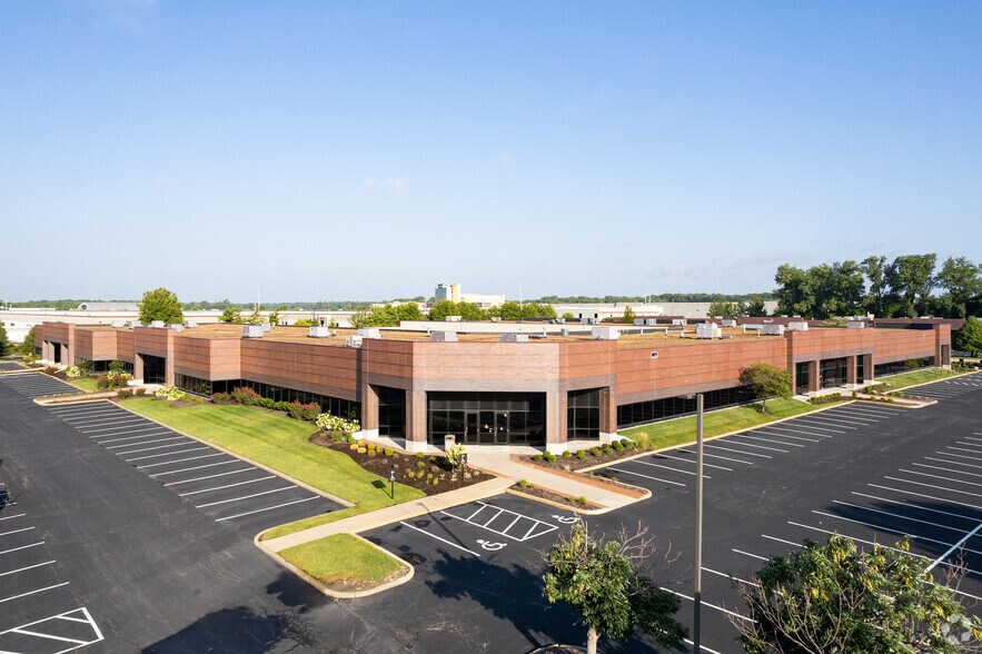 More Photos Of 3152-3198 Riverport Tech Center Dr, Maryland Heights Research And Development For Lease