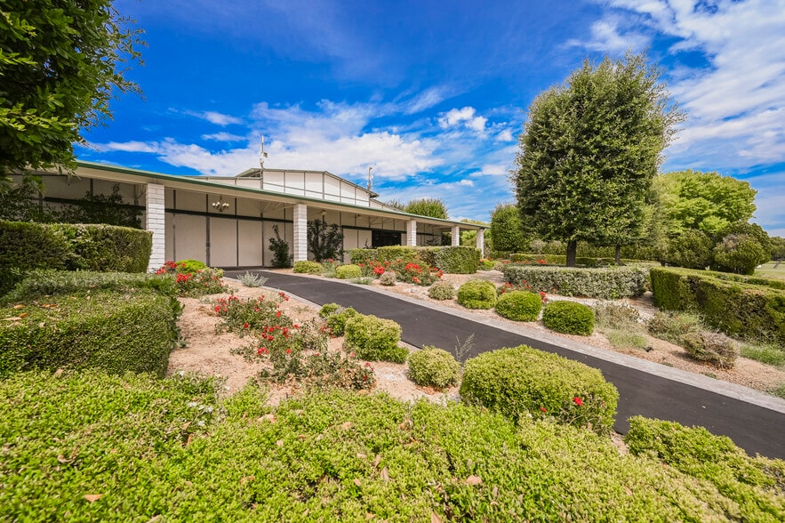 More Photos Of 6629 S Pecos Rd, Las Vegas Horse Stables For Sale