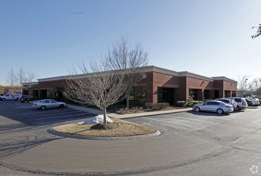 More Photos Of 361 Mallory Station Rd, Franklin Office For Lease