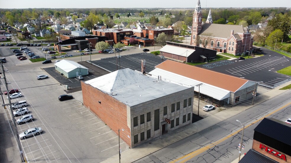 Primary Photo Of 1415 Main St, Elwood Restaurant For Sale