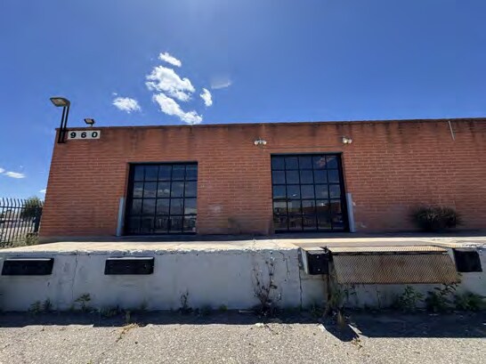 More Photos Of 960 E 17th St, Tucson Warehouse For Sale