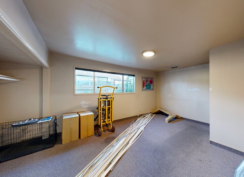 More Photos Of 1900 Frazer Ave, Sparks Flex For Sale